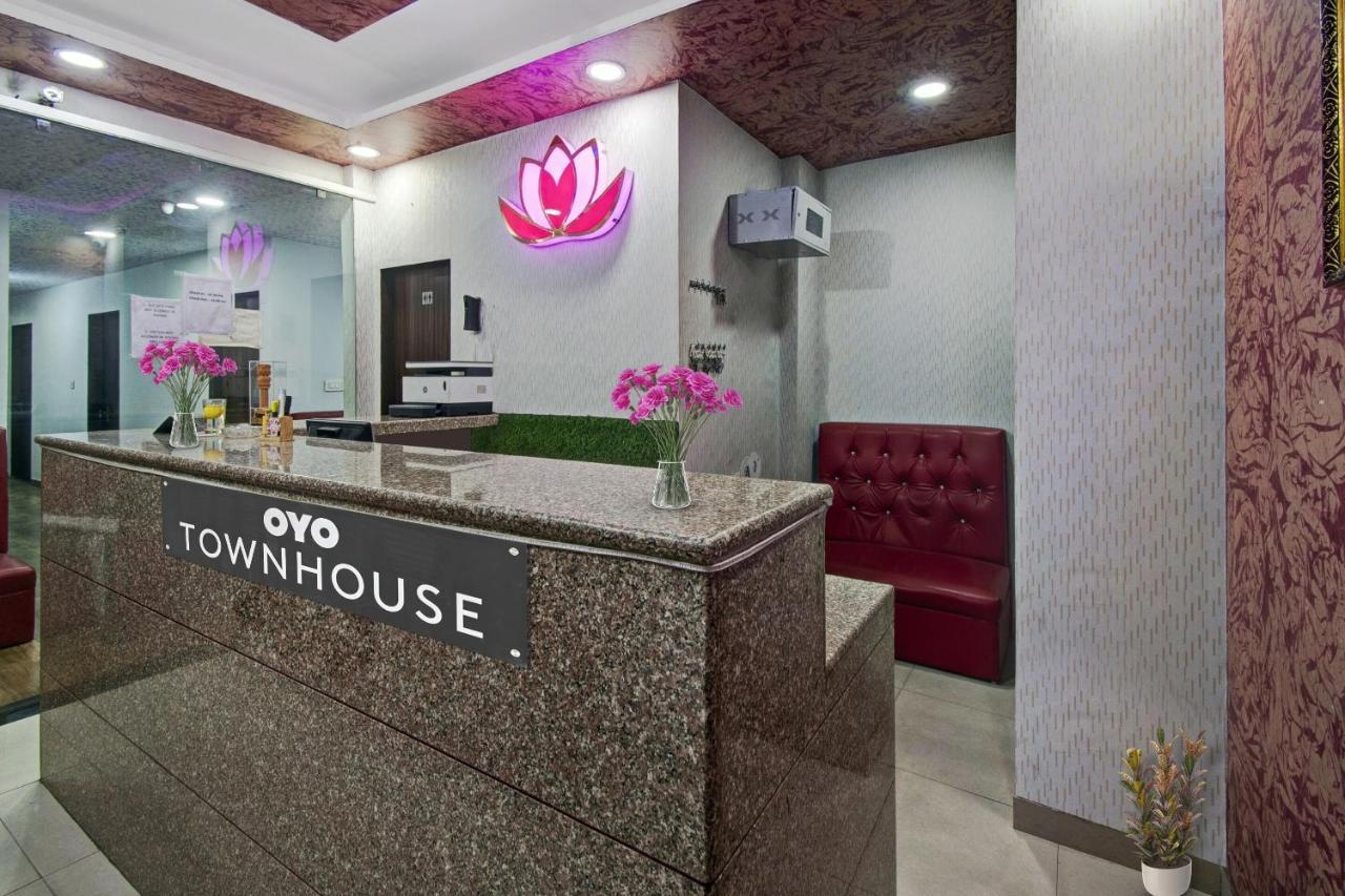 Hotel Townhouse The Lotus Jaipur Exterior foto